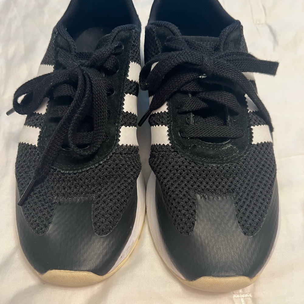Adidas Flashback “Black” Sneakers
